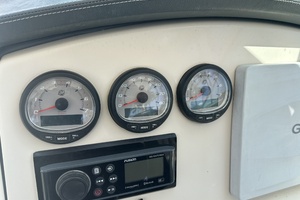 27ft Boston Whaler Yacht For Sale