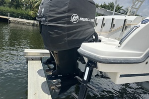 27ft Boston Whaler Yacht For Sale
