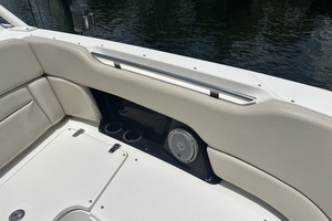 27ft Boston Whaler Yacht For Sale