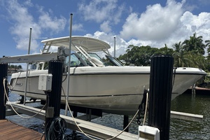 27ft Boston Whaler Yacht For Sale