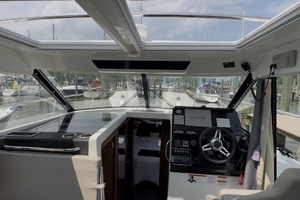 34ft Jeanneau Yacht For Sale