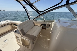 30ft Grady White Yacht For Sale