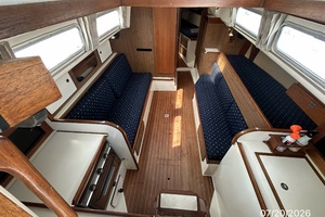 Lucky Dog 35ft Pearson Yacht For Sale