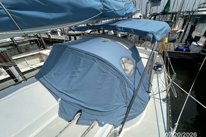 Lucky Dog 35ft Pearson Yacht For Sale
