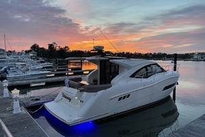 37ft Carver Yacht For Sale