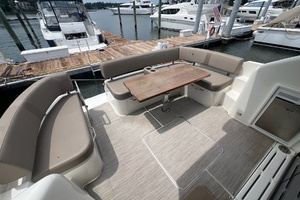 37ft Carver Yacht For Sale