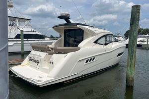 37ft Carver Yacht For Sale