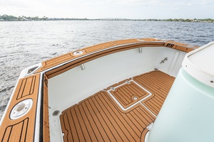 Photo 7141580 for 2009 Bimini 24 Center Console  