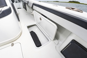 32ft Yellowfin Yacht For Sale