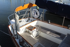 Bay Girl 36ft Cape George Yacht For Sale