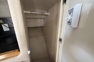 Active Pursuit 33ft Sea Ray Yacht For Sale