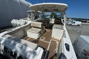 G MAN 32ft Boston Whaler Yacht For Sale
