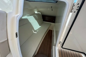 G MAN 32ft Boston Whaler Yacht For Sale