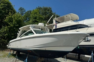 G MAN 32ft Boston Whaler Yacht For Sale