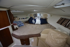 The Lake House 32ft Chris Craft Yacht For Sale