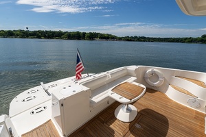 UPSIDE 58ft Sea Ray Yacht For Sale