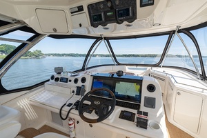 UPSIDE 58ft Sea Ray Yacht For Sale