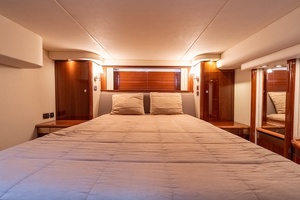 UPSIDE 58ft Sea Ray Yacht For Sale