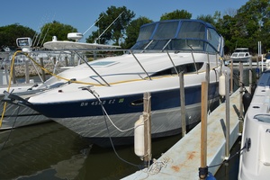 Waves of Blue 30ft Bayliner Yacht For Sale