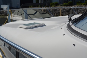 Waves of Blue 30ft Bayliner Yacht For Sale