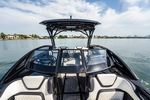 Photo 7145350 for 2025 Yamaha Boats 275SD  