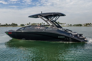 Photo 7145326 for 2025 Yamaha Boats 275SD  