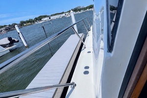Distraction 45ft Carver Yacht For Sale