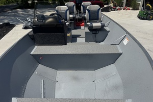 18ft Lund Yacht For Sale