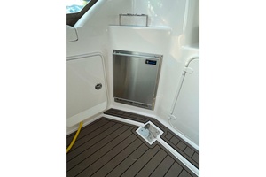30ft Regal Yacht For Sale