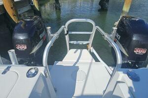 K DEE 32ft World Cat Yacht For Sale