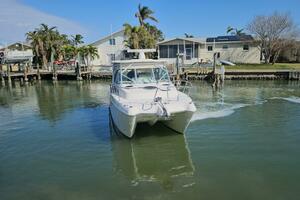 K DEE 32ft World Cat Yacht For Sale