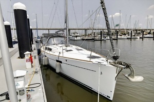 Inconceivable 45ft Beneteau Yacht For Sale