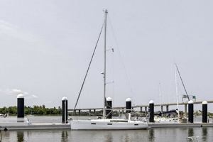 Inconceivable 45ft Beneteau Yacht For Sale