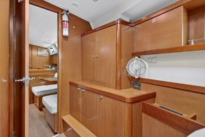 Inconceivable 45ft Beneteau Yacht For Sale