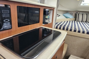 28ft Bayliner Yacht For Sale