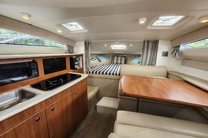 28ft Bayliner Yacht For Sale