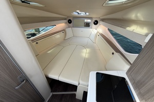 28ft Regal Yacht For Sale