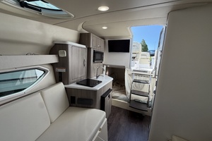 28ft Regal Yacht For Sale