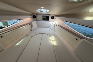 28ft Regal Yacht For Sale