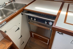 42ft Allied Yacht For Sale