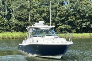 33ft Pursuit Yacht For Sale