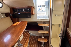33ft Pursuit Yacht For Sale