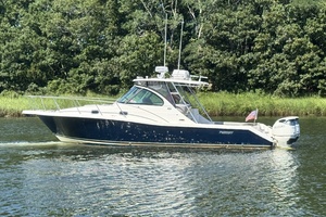 33ft Pursuit Yacht For Sale