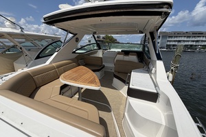 At Last  32ft Sea Ray Yacht For Sale