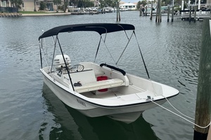 17ft Boston Whaler Yacht For Sale