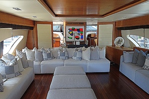 100ft Azimut Yacht For Sale