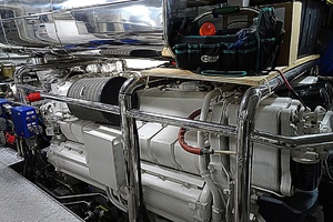 100ft Azimut Yacht For Sale