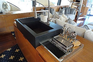 100ft Azimut Yacht For Sale