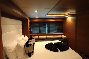 100ft Azimut Yacht For Sale