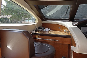 100ft Azimut Yacht For Sale
